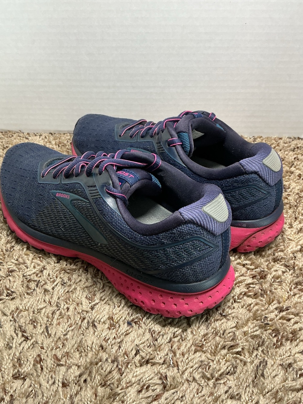 Brooks Ghost 12 Women’s Size 8.5 Navy Pink Running Shoes 1203051B414 - Picture 5 of 16
